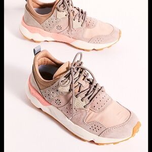 Flower Mountain in Rose Stylish Pink and Tan Women's Sneakers Free People NEW